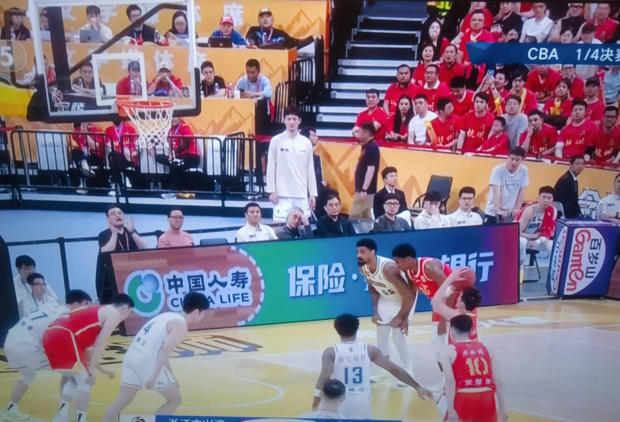 赛后CBA常规赛焦点战;圣安东尼奥马刺强势反弹;震撼外界;阵容厚度经受考验的简单介绍 赛后CBA常规赛焦点战;圣安东尼奥马刺强势反弹;震撼外界;阵容厚度经受考验的简单介绍