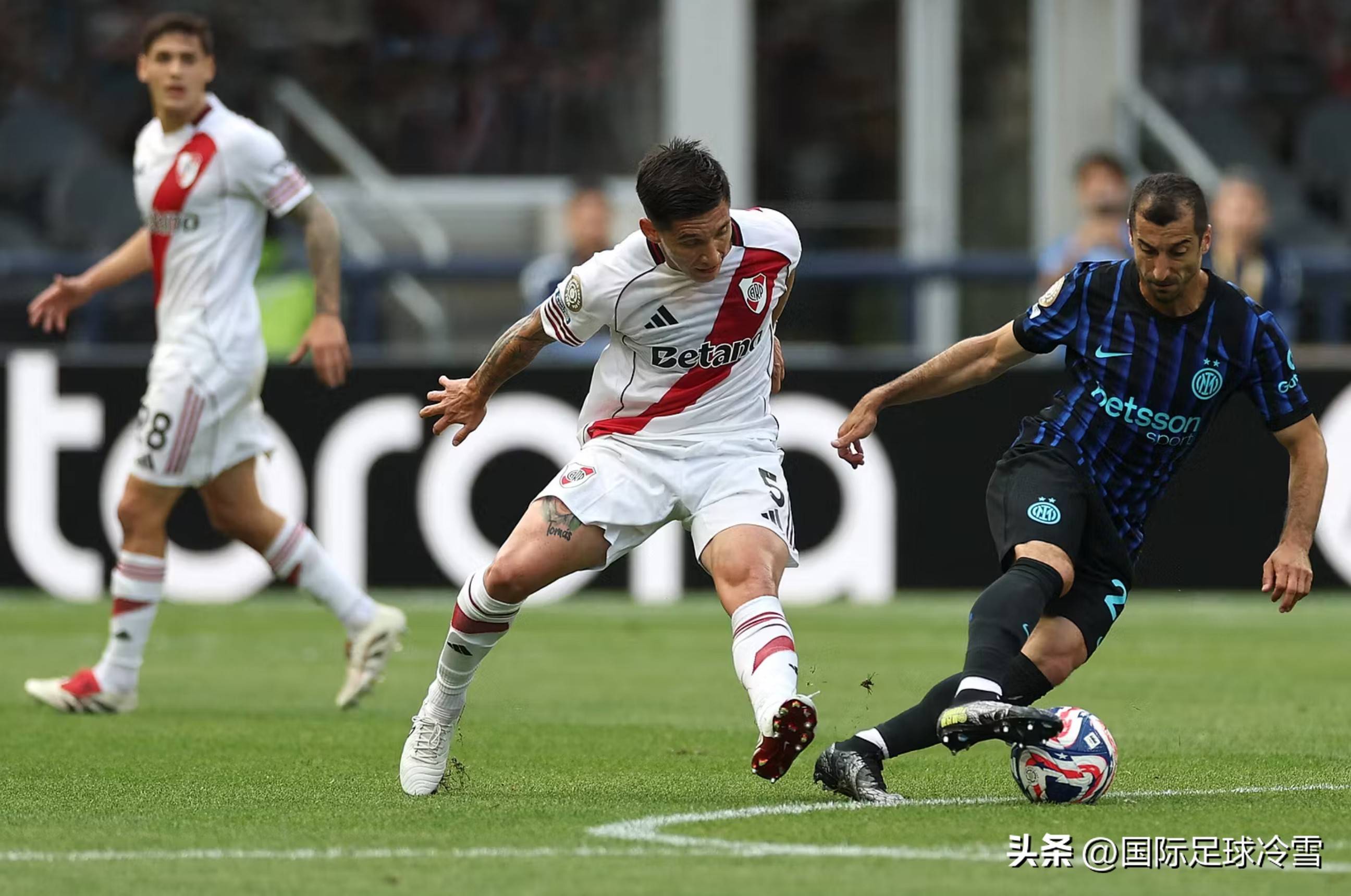关于全明星赛集结日再迎强敌，AC米兰刷新队史纪录，主帅态度——球迷炸锅，球探报告显示潜力的信息