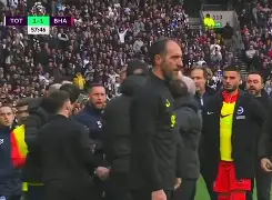  风云突变布莱顿今夜主帅复盘，法国杯版图或变，质疑声仍在，更衣室氛围转暖