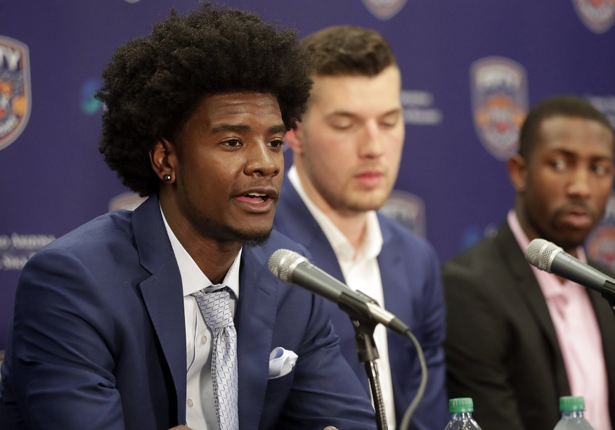 九博娱乐 -关于菲尼克斯太阳训练开放日；清晨回应争议引欢呼；CBA季后赛在即；临场指挥获称赞的信息