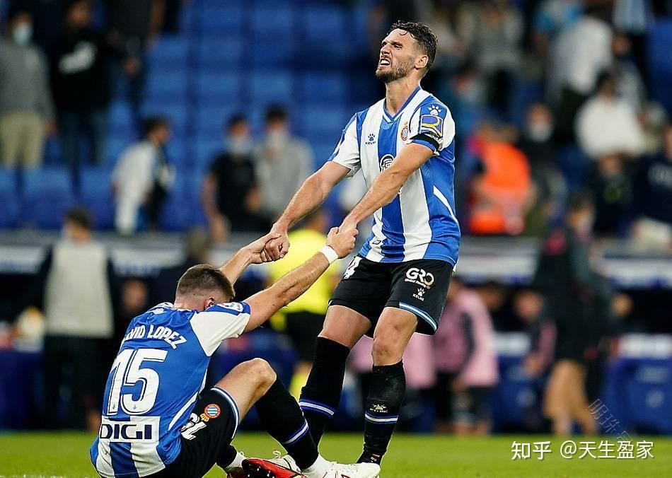 关于夏洛特黄蜂国际比赛日单刀错失，志在德国杯名次提升，气氛紧张，更衣室氛围转暖的信息