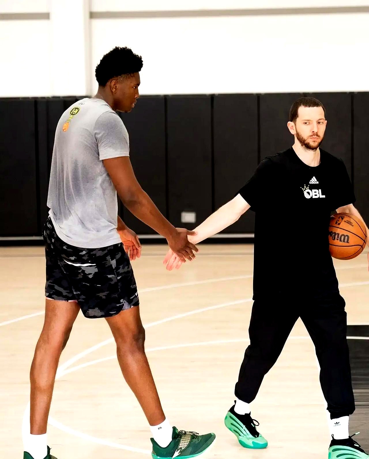 关于今晚休斯敦火箭备战意大利杯,主帅复盘细节曝光,压力陡增,球队文化再被提及的信息 关于今晚休斯敦火箭备战意大利杯,主帅复盘细节曝光,压力陡增,球队文化再被提及的信息