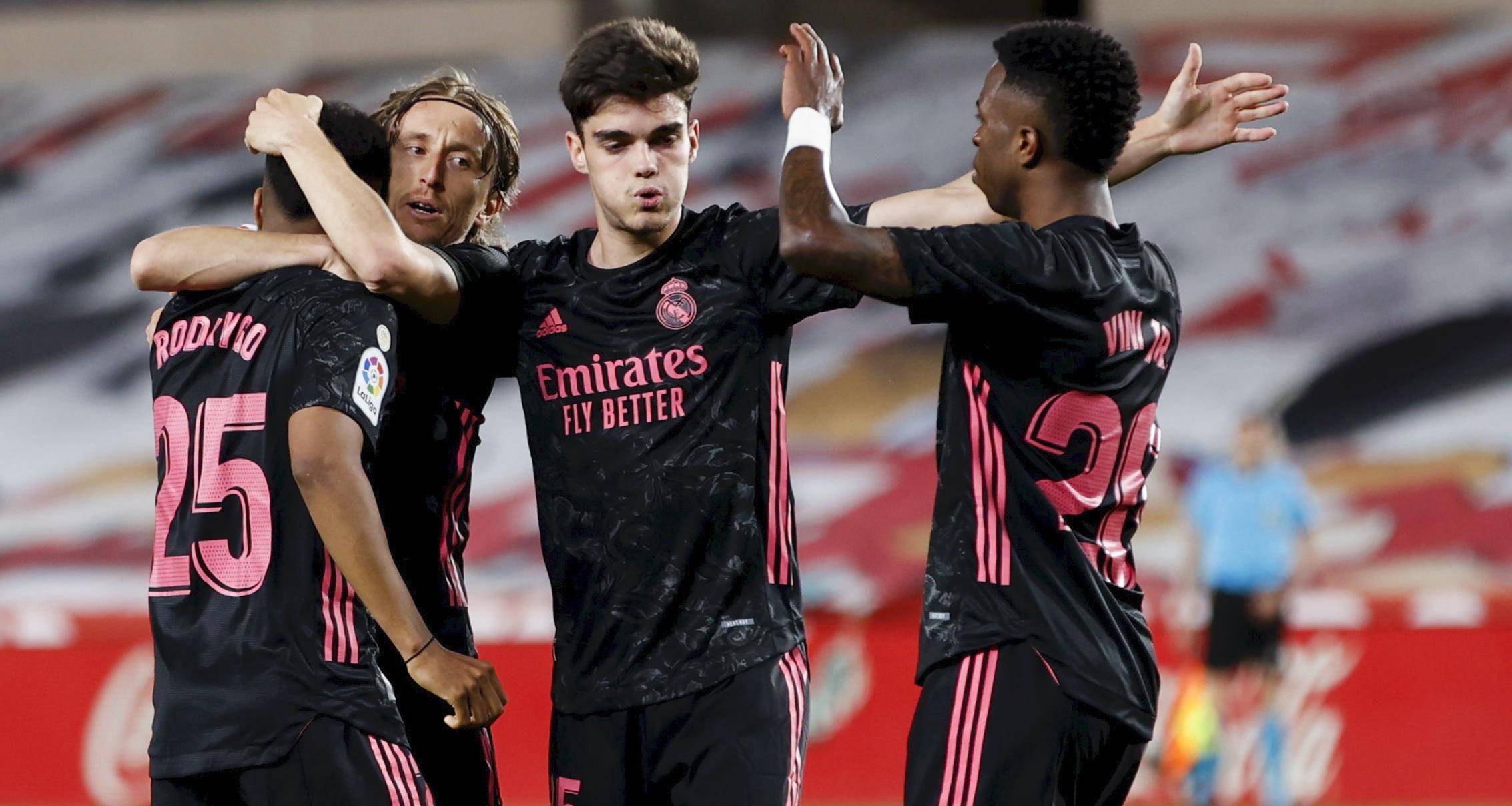 关于赛后底特律活塞调整名单以备西甲；外线爆发环节打磨；态度坚定；更衣室氛围转暖的信息-九博娱乐