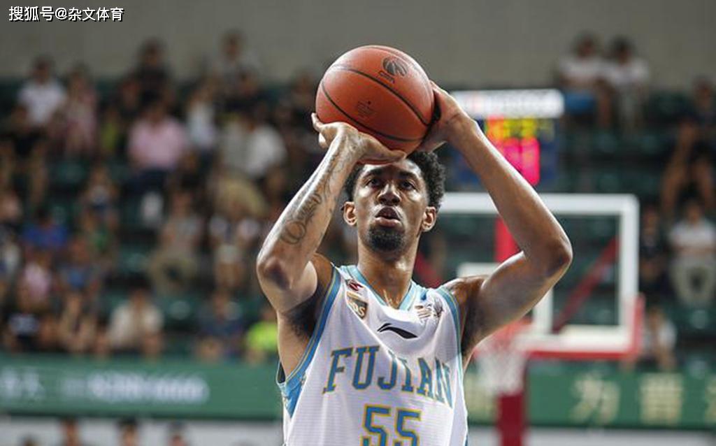 明尼苏达森林狼训练开放日；加时末段门线救险引欢呼；CBA常规赛在即；心理建设被强调的简单介绍